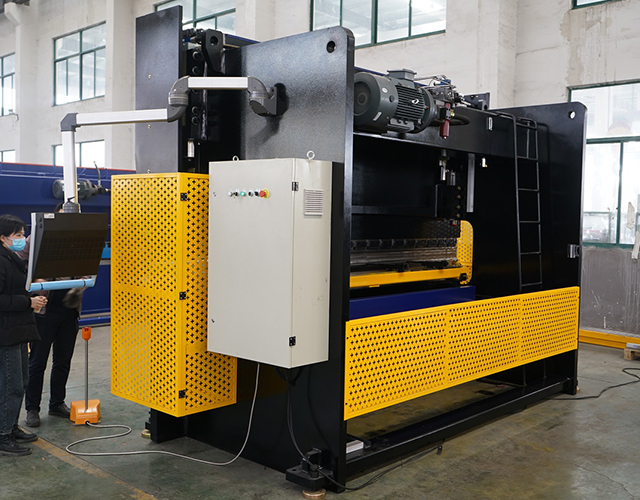 WE67K-100/2500 CNC hydraulique Press Frein Machine Price