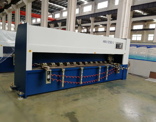 Développement interne CNC V Grooving Machine pour la plaque en acier inoxydable