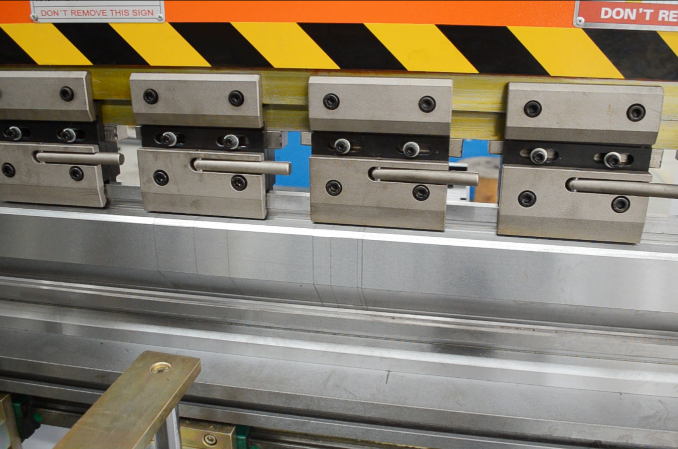 Frein de presse hydraulique ESA S630 Toutes les flancs en tôle d'acier CNC